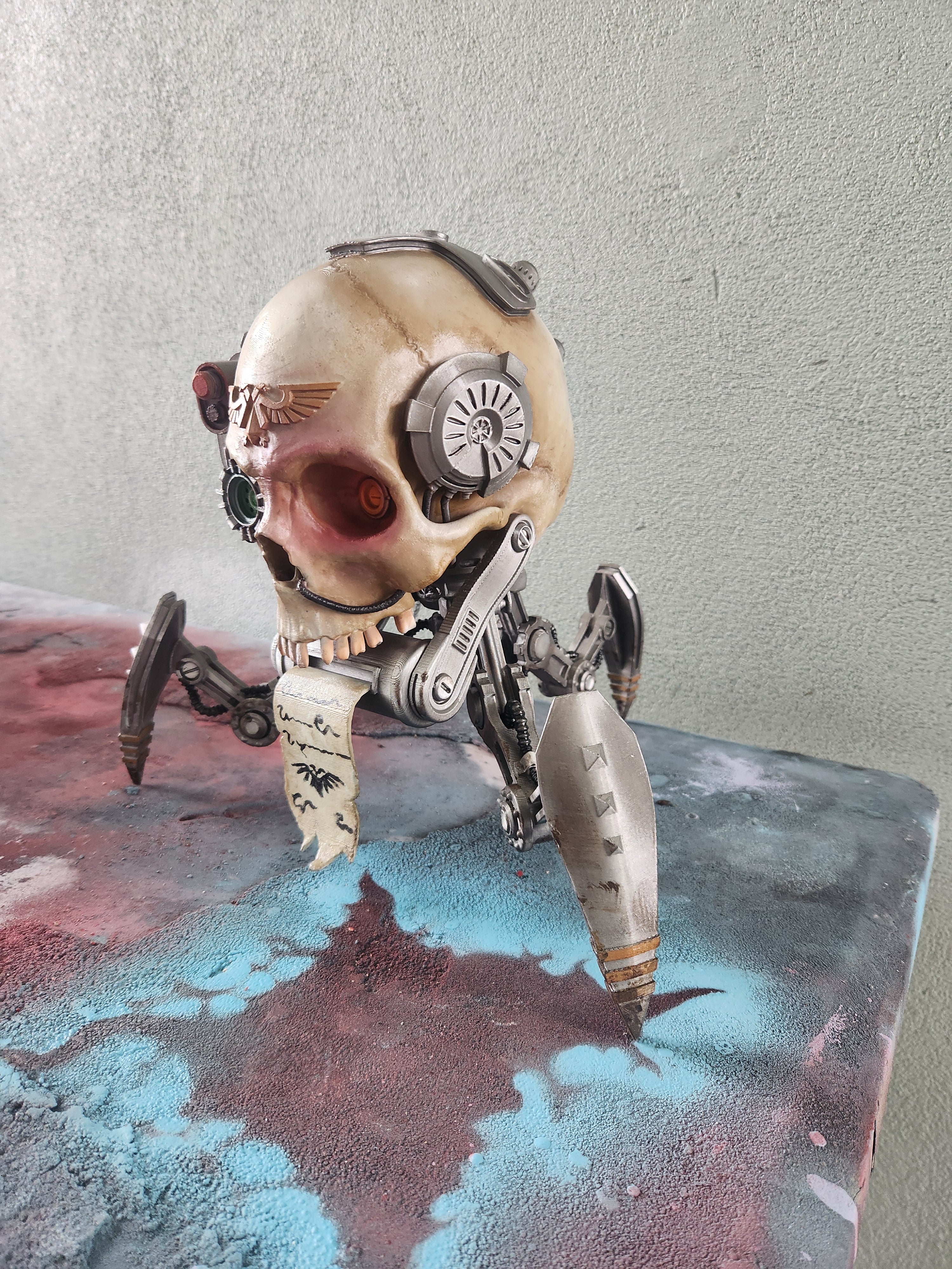 1:1 Scale 4K Servitor Skull One – Life-Size Grimdark Display Prop