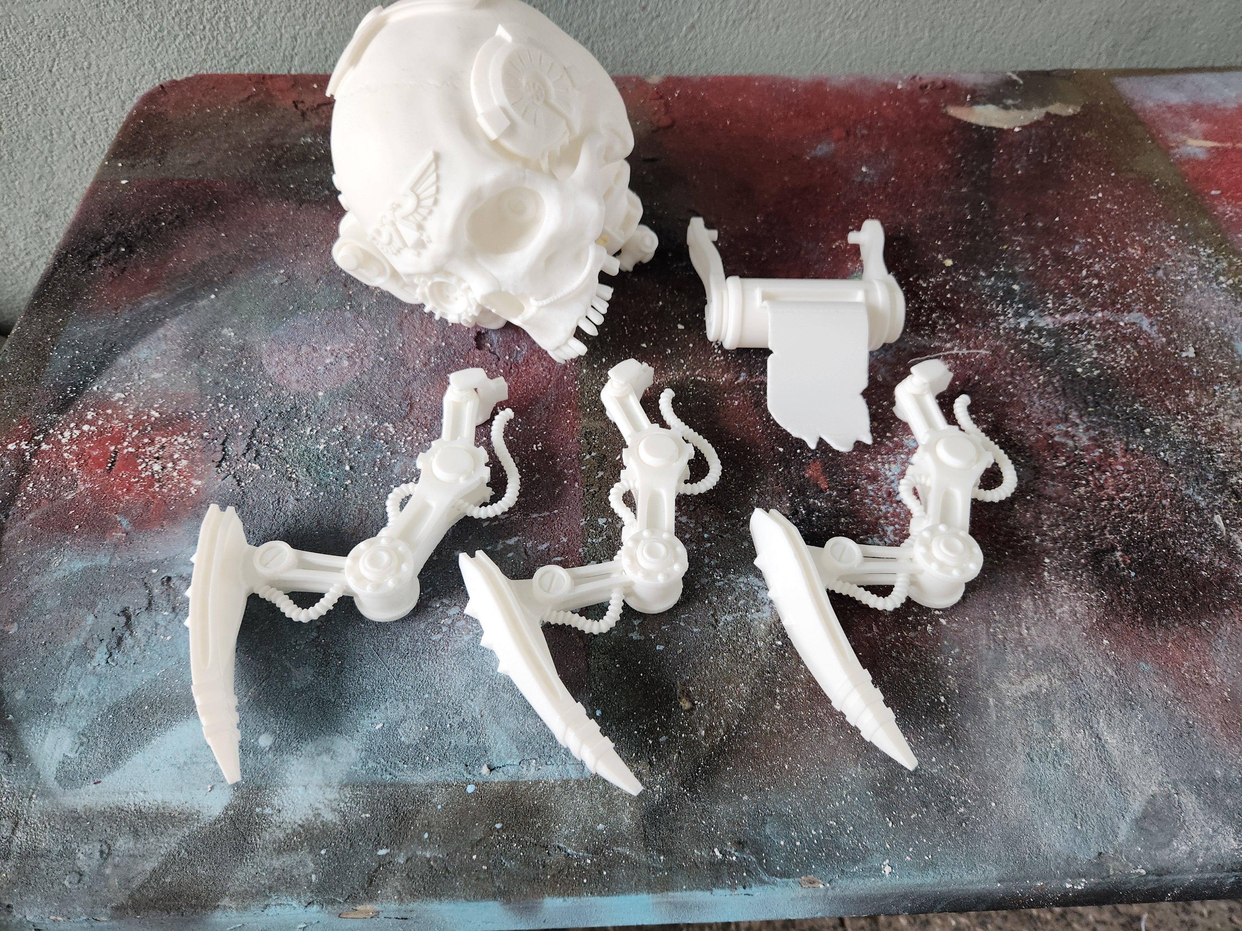 1:1 Scale 4K Servitor Skull One – Life-Size Grimdark Display Prop