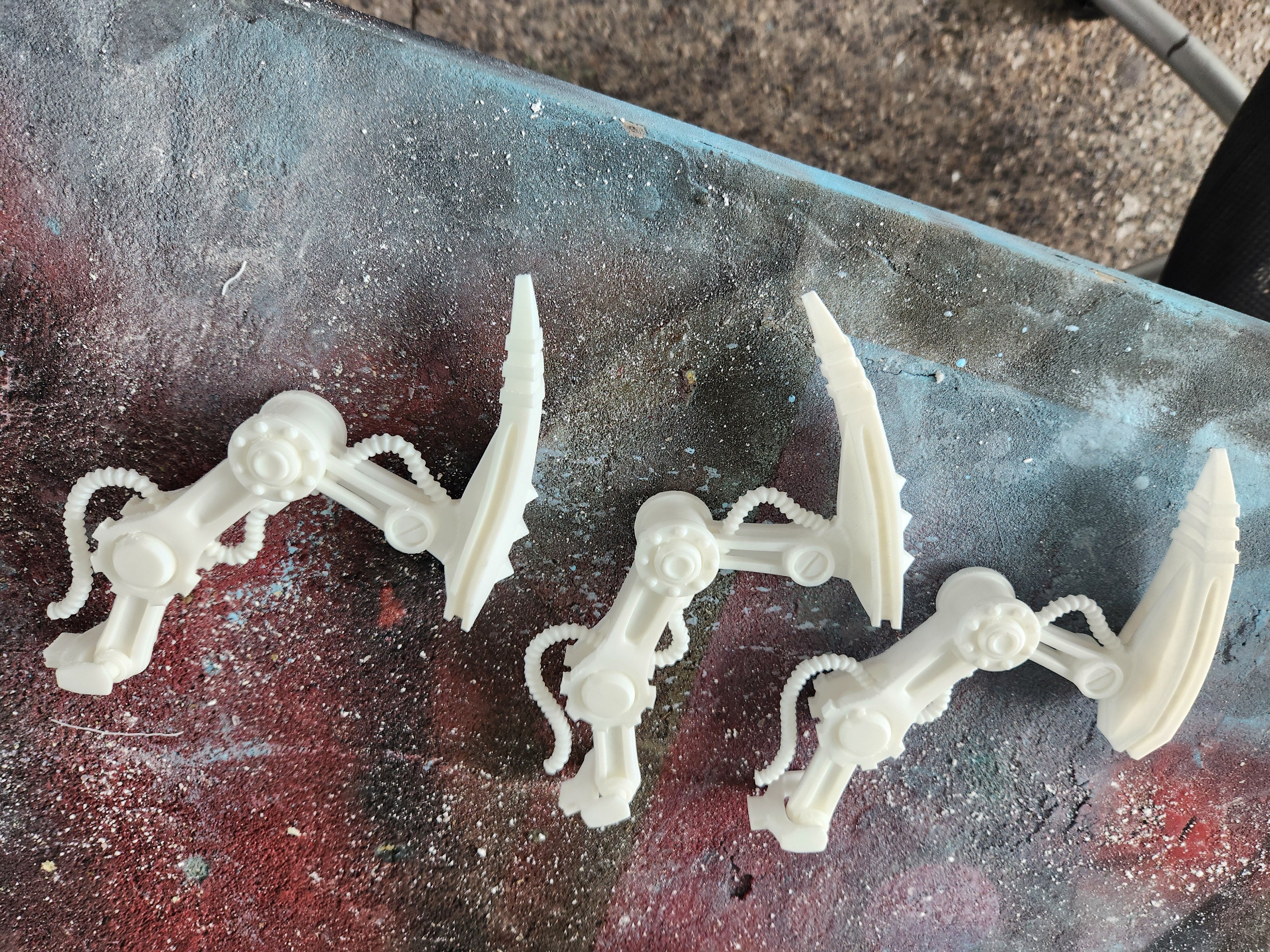 1:1 Scale 4K Servitor Skull One – Life-Size Grimdark Display Prop