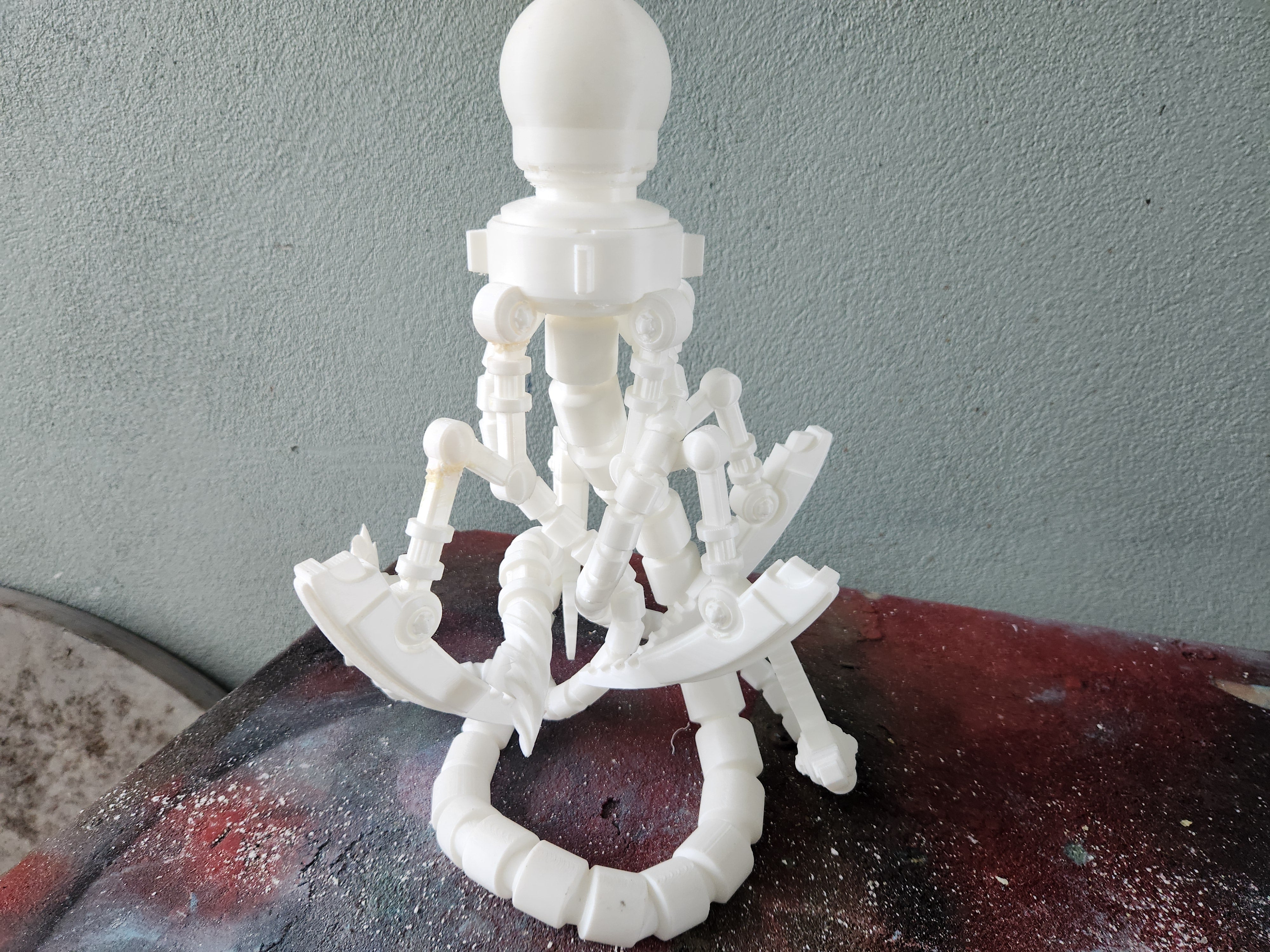 1:1 Scale 4K Servitor Skull two – Life-Size Grimdark Display Prop