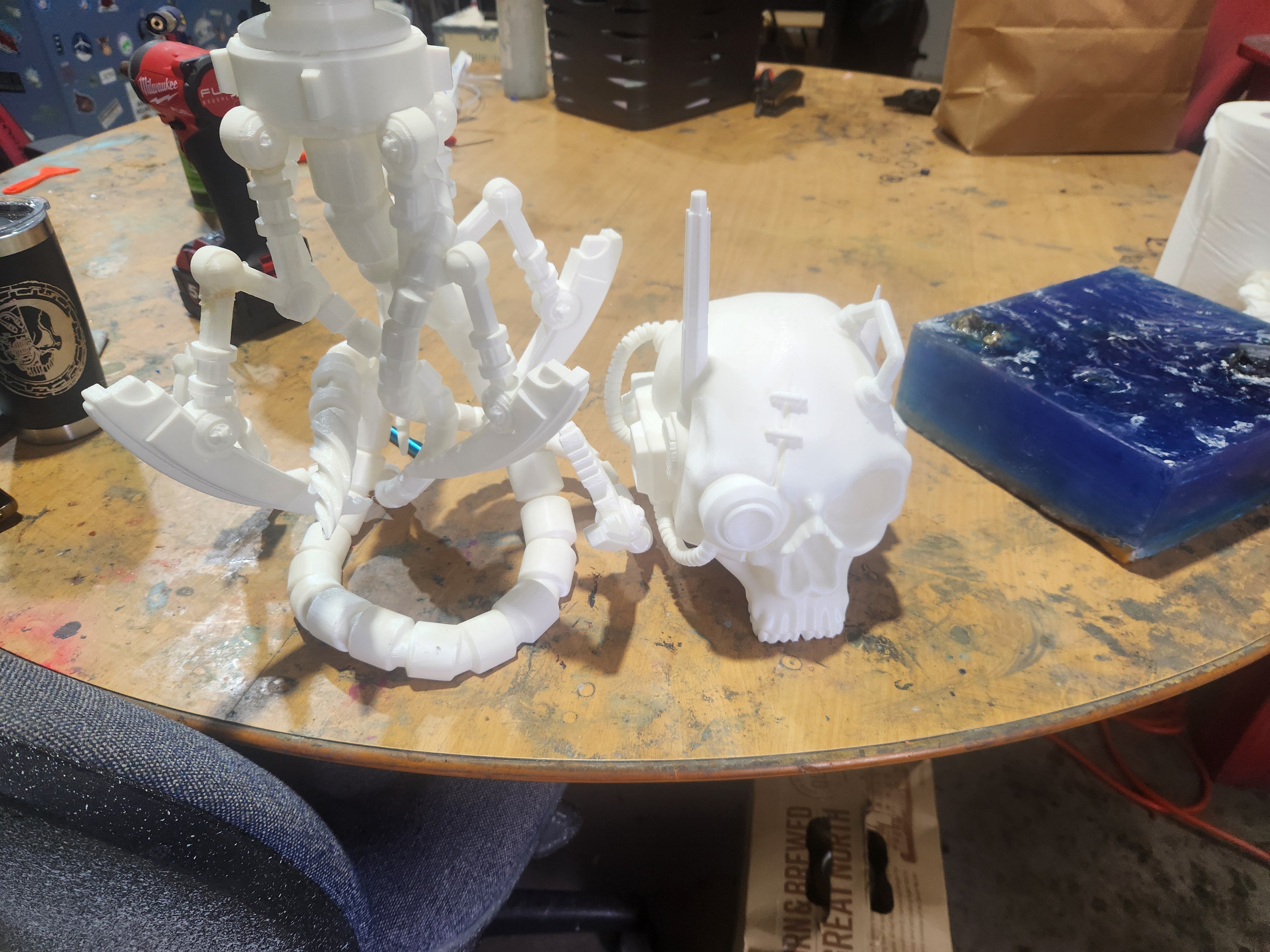 1:1 Scale 4K Servitor Skull two – Life-Size Grimdark Display Prop