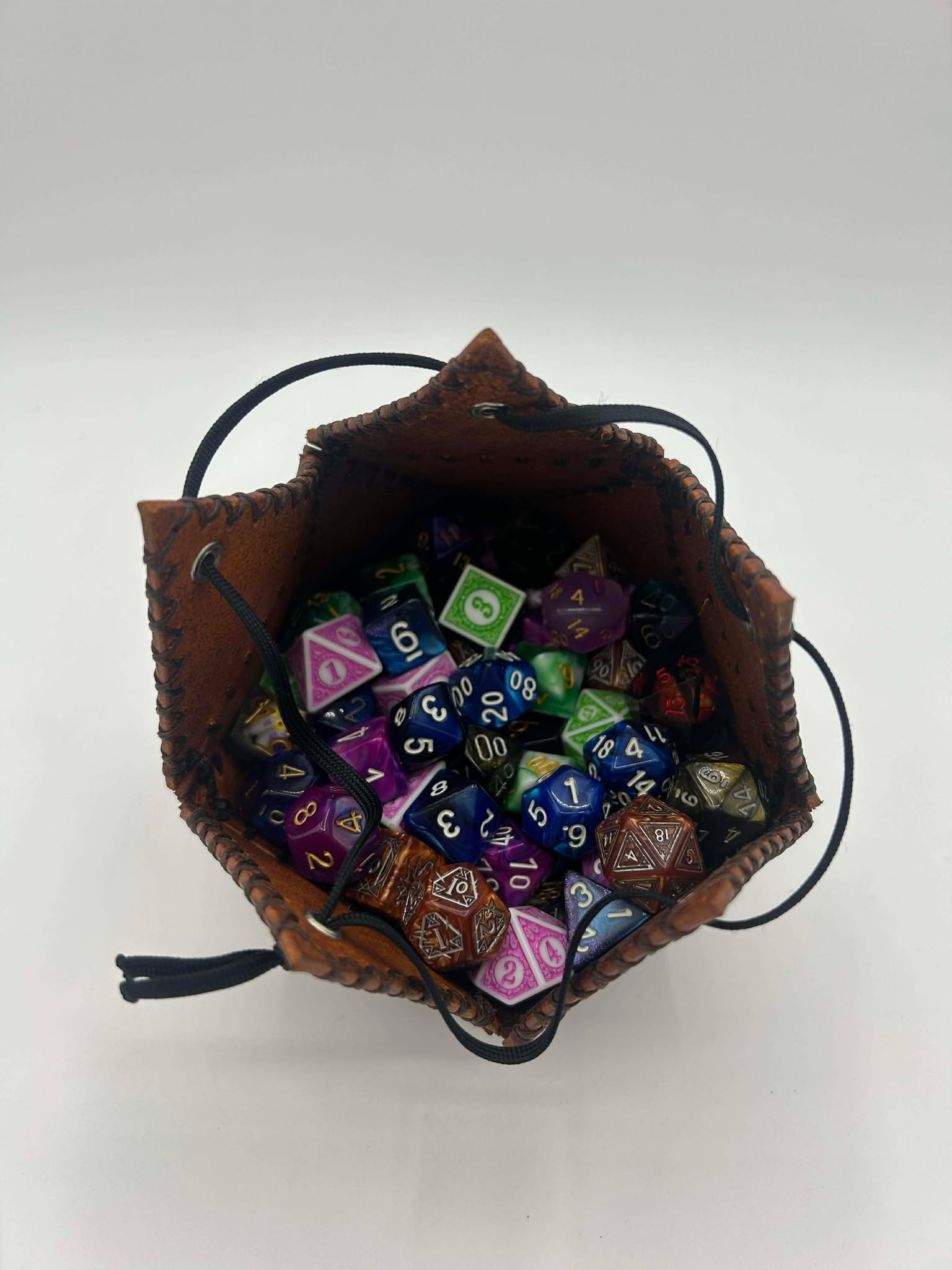 ATD Crafting – Hand-Stitched Leather D20 Dice Bag