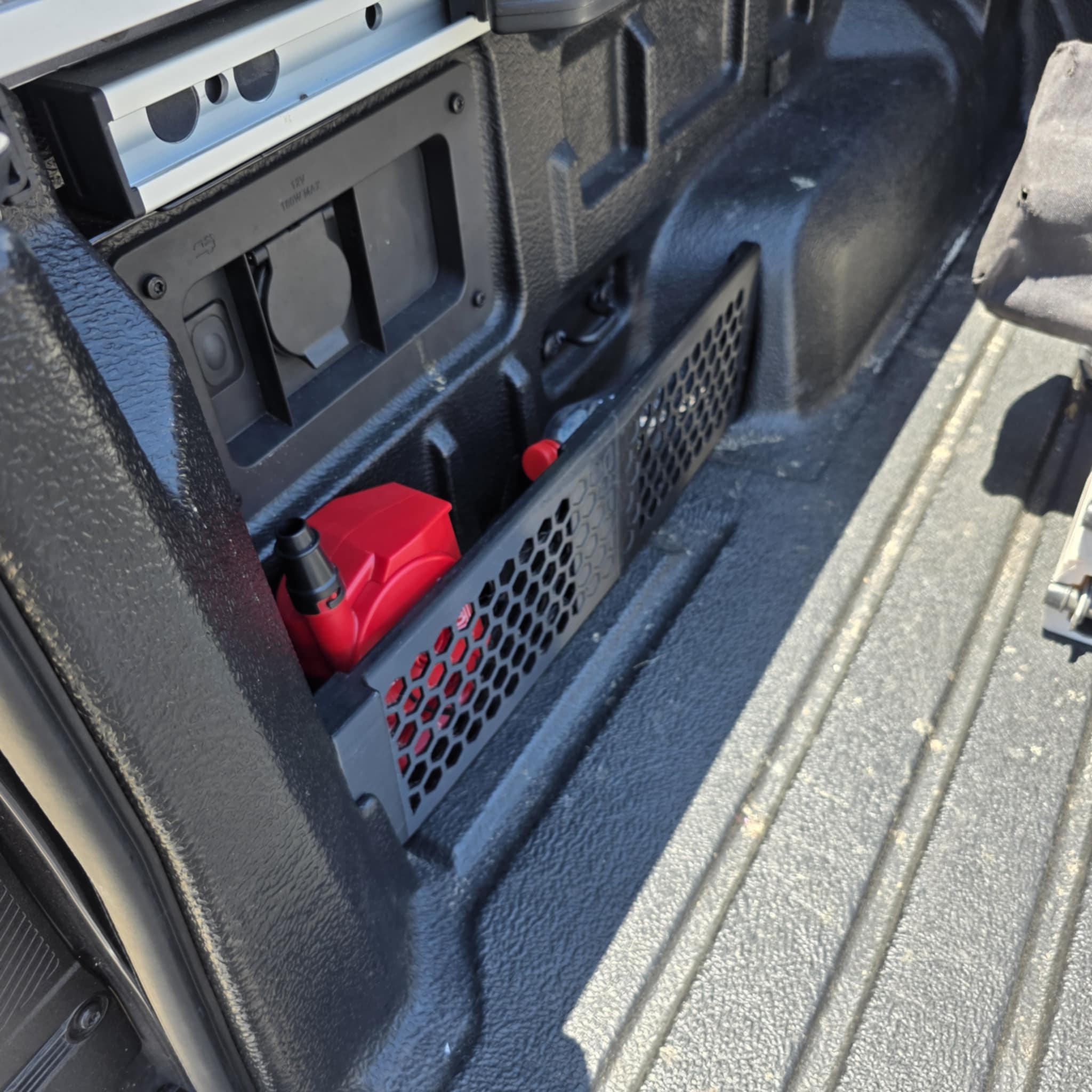 2024+ Ford Ranger & Amarok Aventura - Plastic Tub Cover - Storage Solution/Pocket Slide