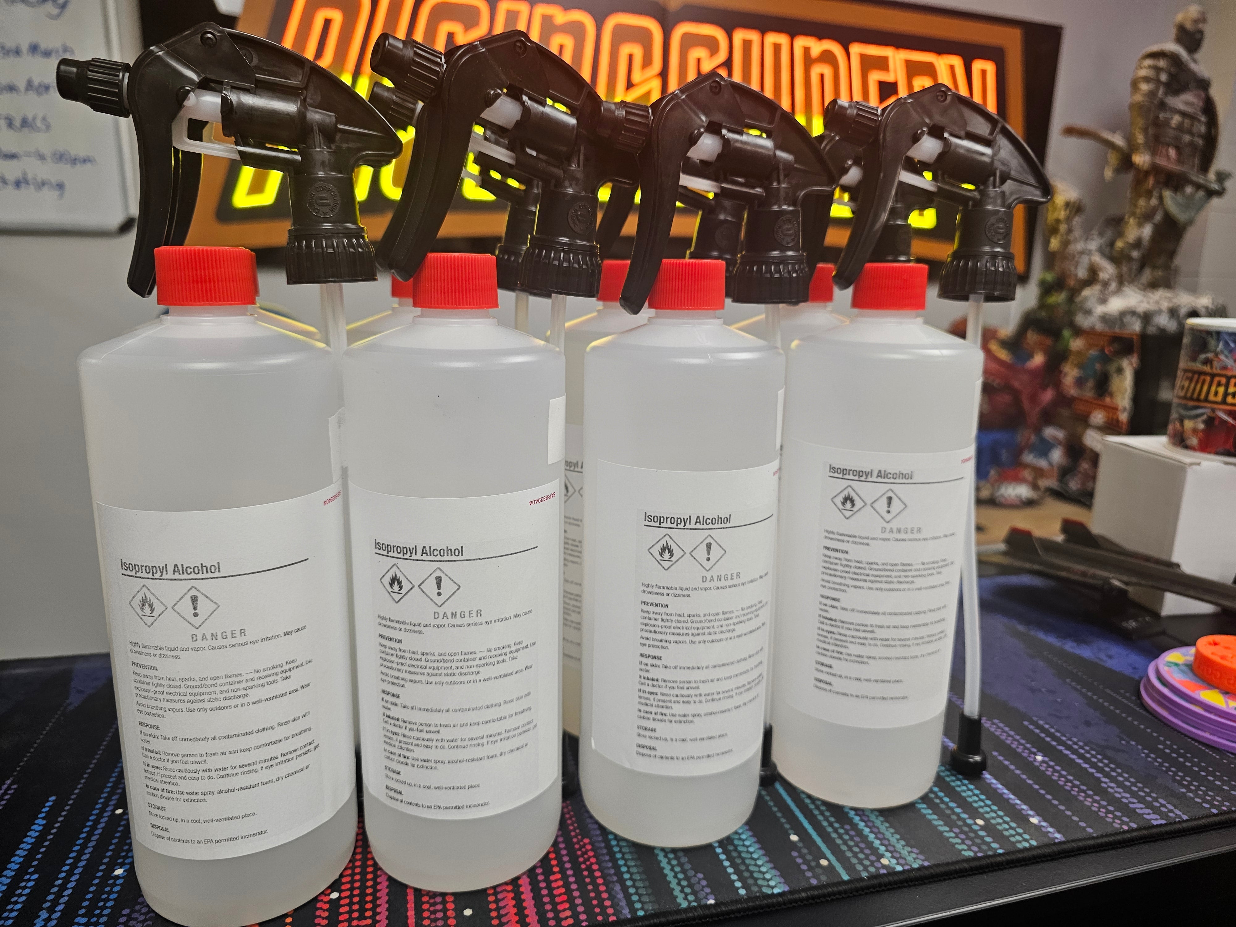 Isopropyl Alcohol 750ml with Hi-flow spray nozzle.