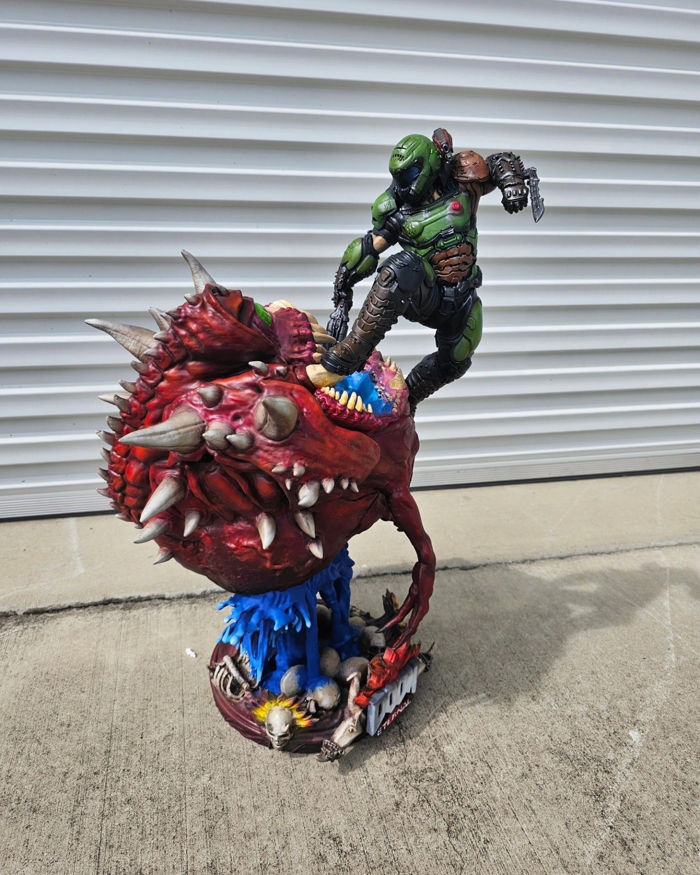 Doom Slayer vs Cacodemon Centrepiece Prop