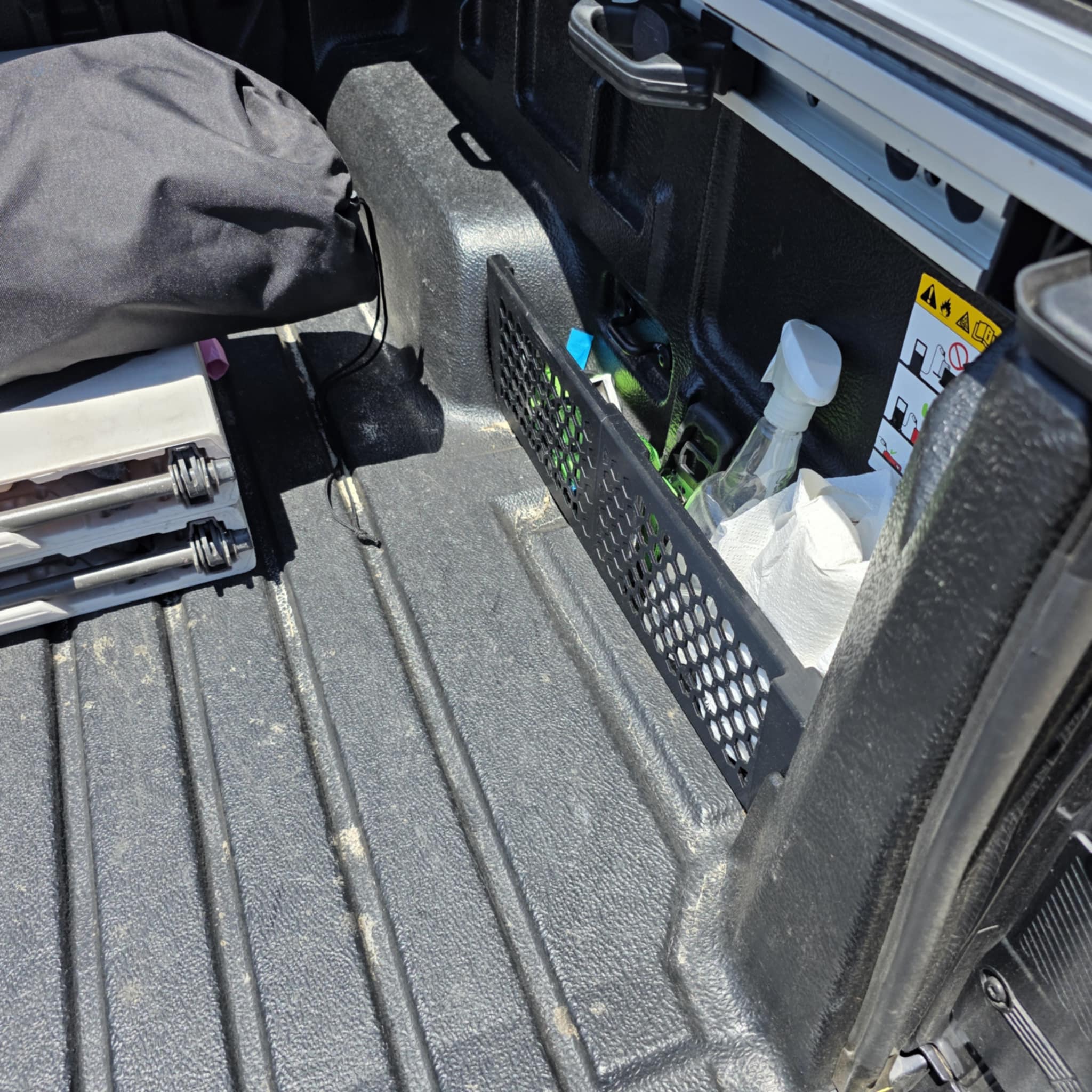 2024+ Ford Ranger & Amarok Aventura - Plastic Tub Cover - Storage Solution/Pocket Slide