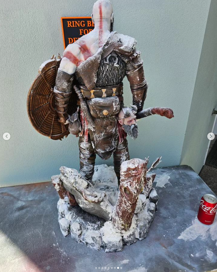 Kratos God of War Ragnarok Large Centrepiece Statue