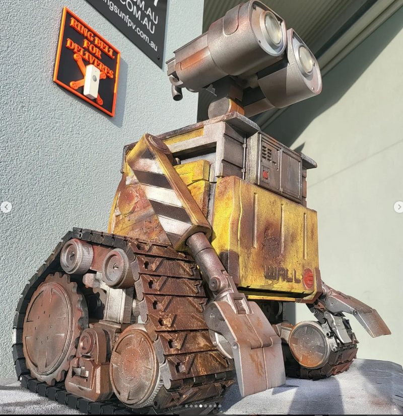 WALL-E Life Size Scale Centrepiece Statue